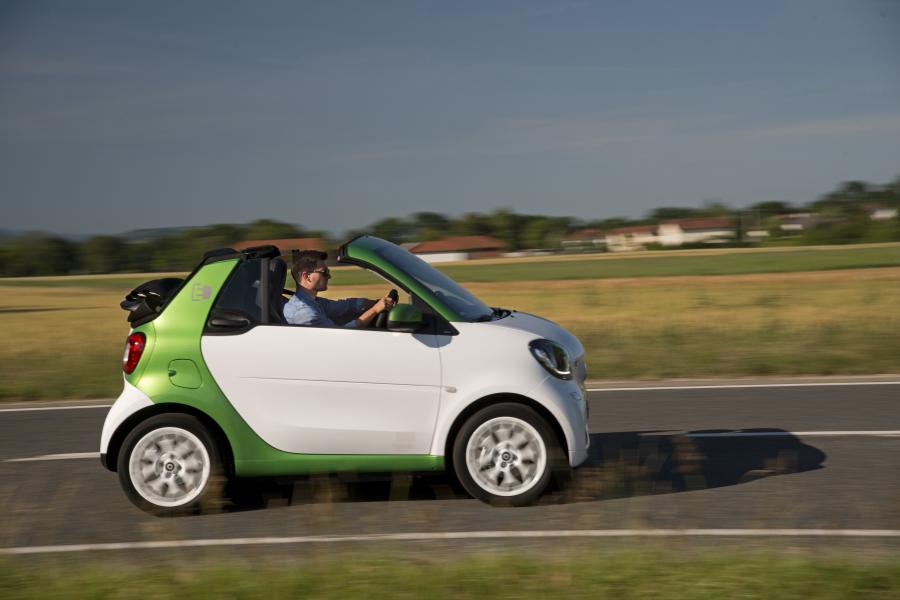  Smart ForTwo Prime Cabrio Electric Drive 2017 года  (WW) (фото 2 из 35)